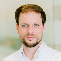 OA Dr. Lutz Hodecker, Fachzahnarzt für Kieferorthopädie im Eltz Institut Wien